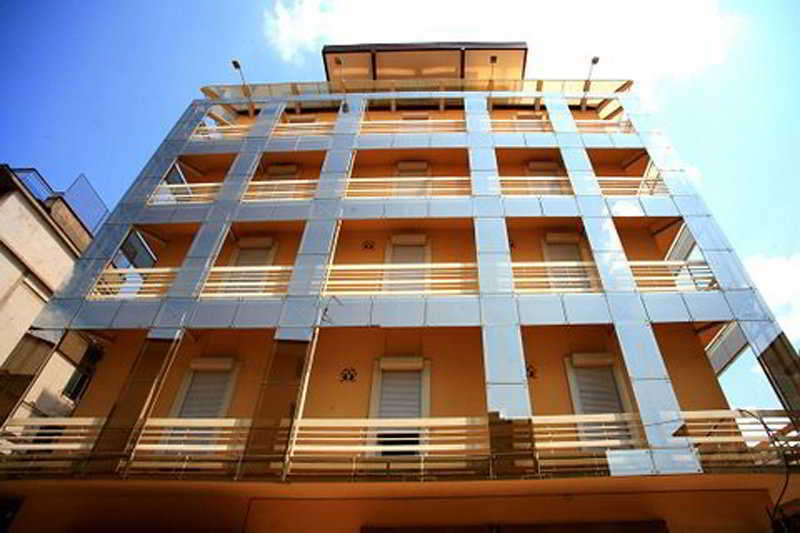 Hotel Crystal Palace Montecatini Terme Exterior foto